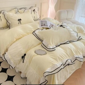 طقم مفارش أسرة فاخرة بحجم كبير ( 4قطع , مفرش و تلبيسة لحاف , قطعتين غطاء مخدة) زوجي