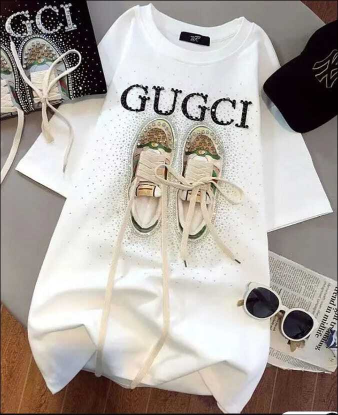 تيشيرت على شكل شوز أبيض (m)